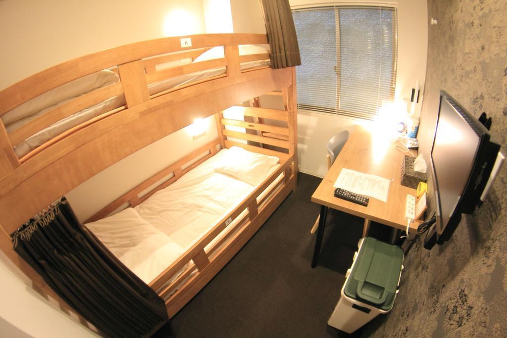 Yadokari Namba Hostel Осака Екстер'єр фото