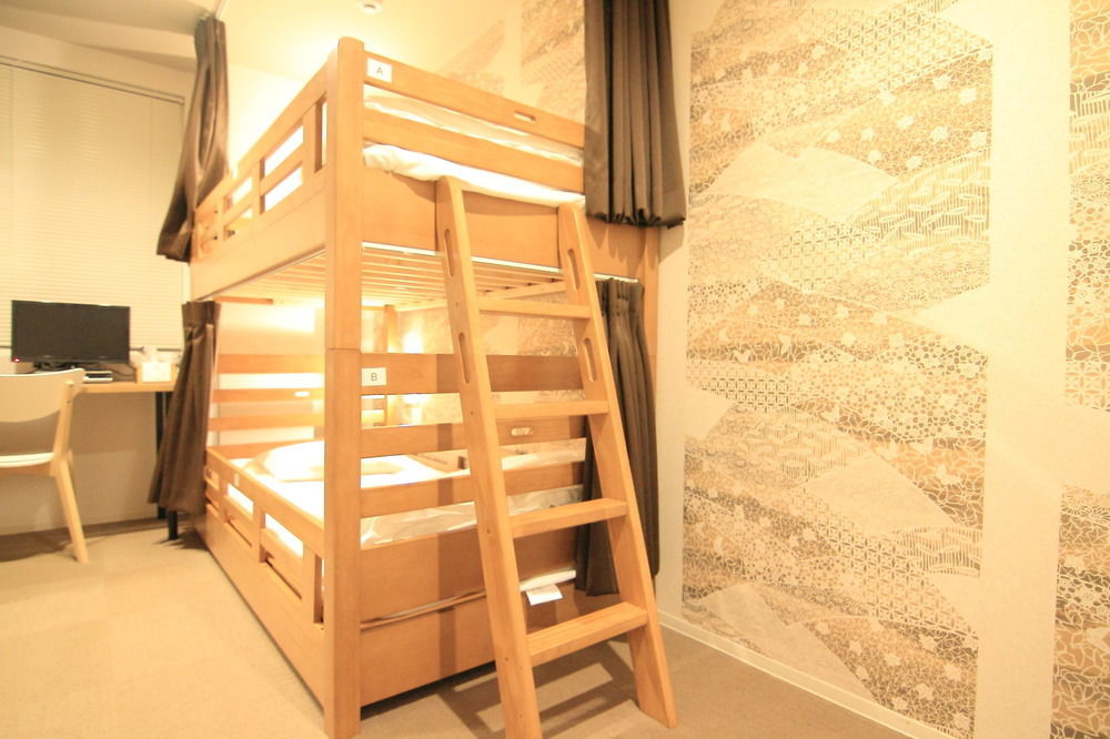 Yadokari Namba Hostel Осака Екстер'єр фото