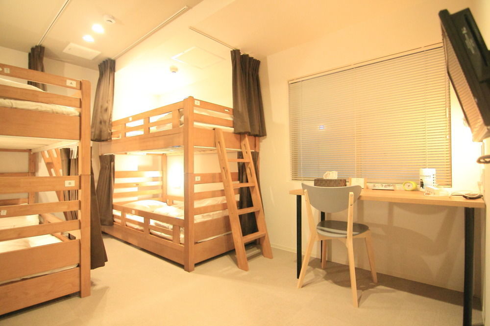 Yadokari Namba Hostel Осака Екстер'єр фото