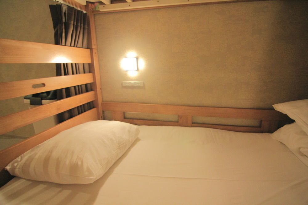 Yadokari Namba Hostel Осака Екстер'єр фото
