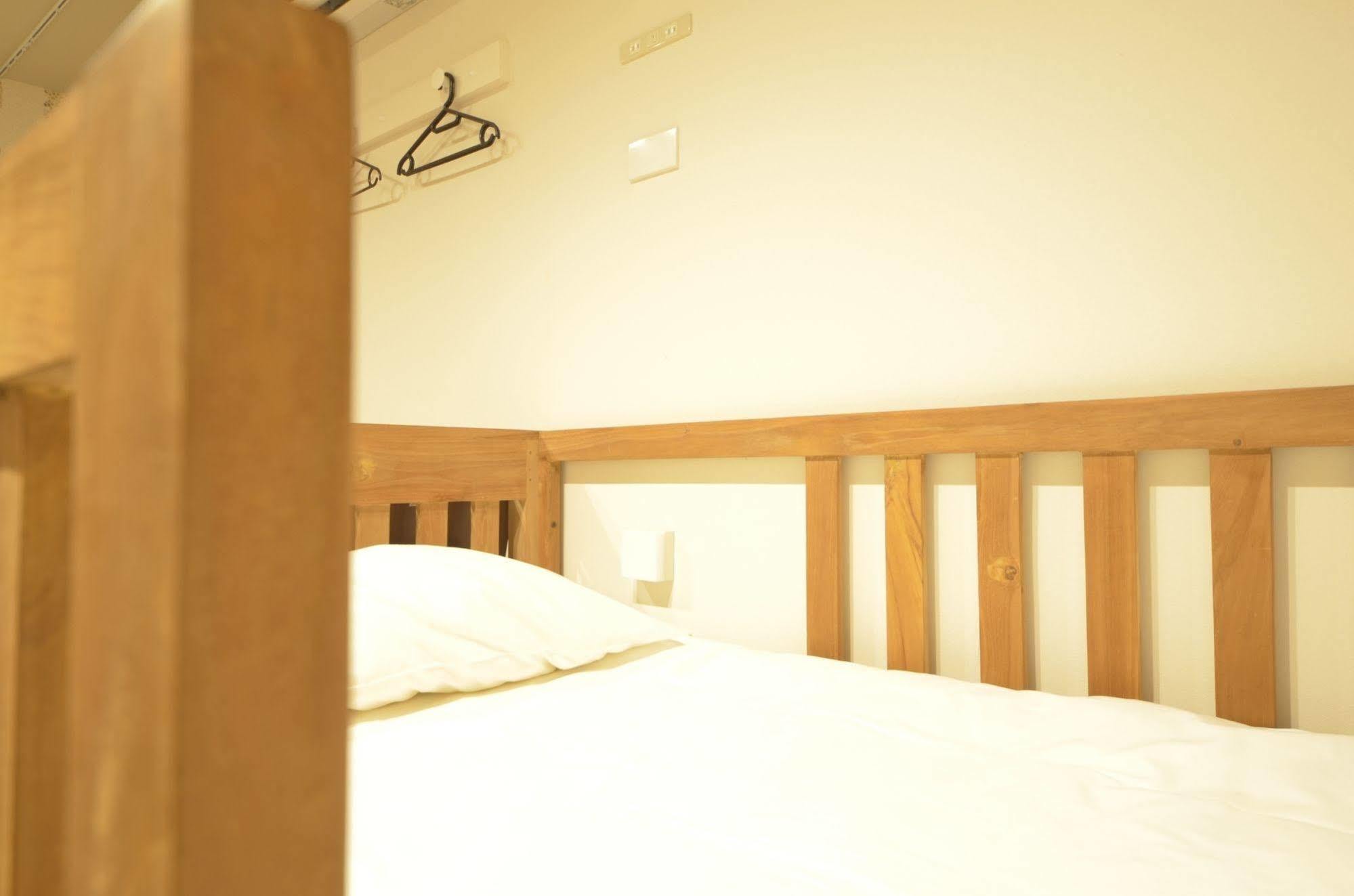 Yadokari Namba Hostel Осака Екстер'єр фото