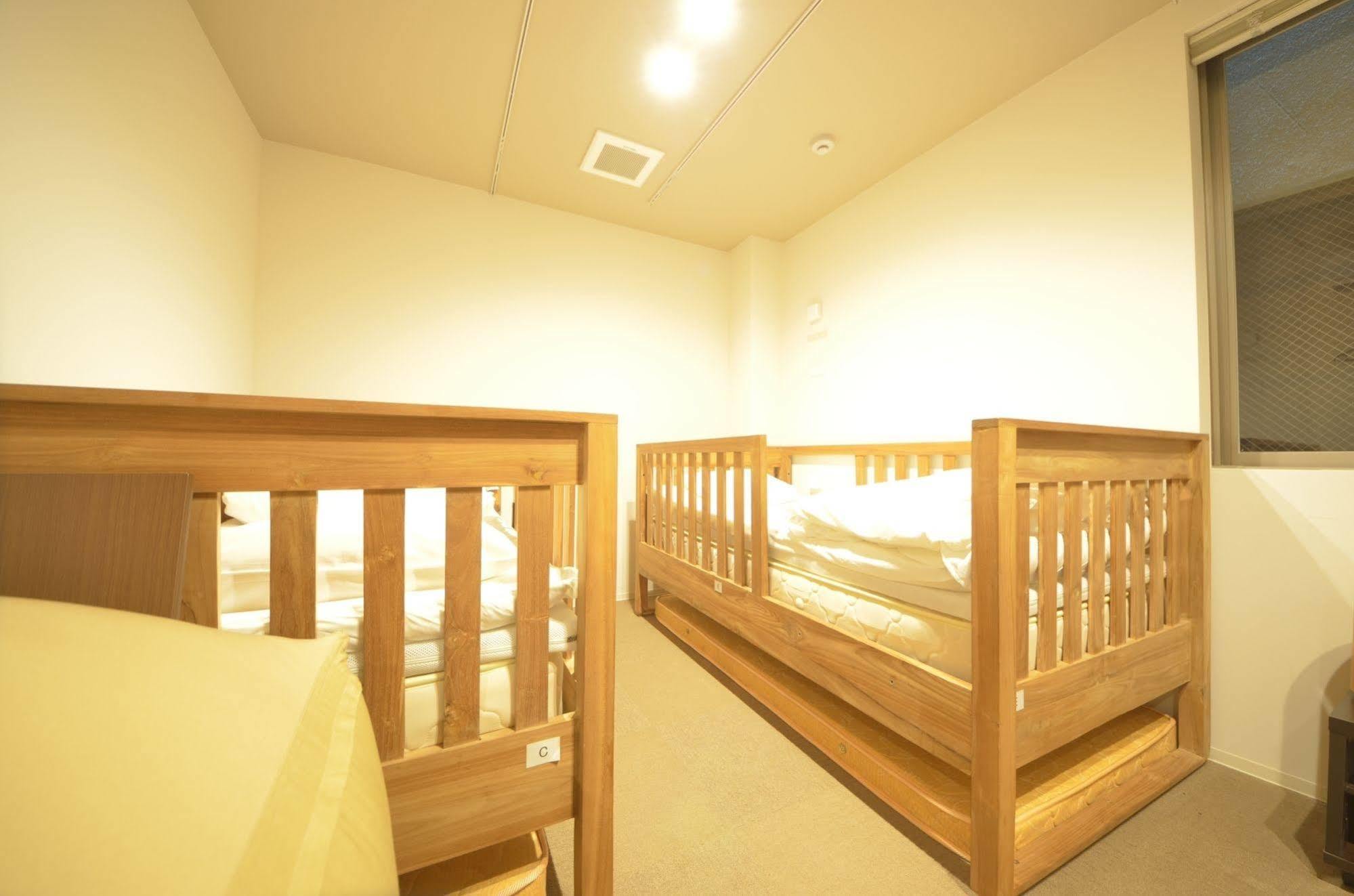 Yadokari Namba Hostel Осака Екстер'єр фото