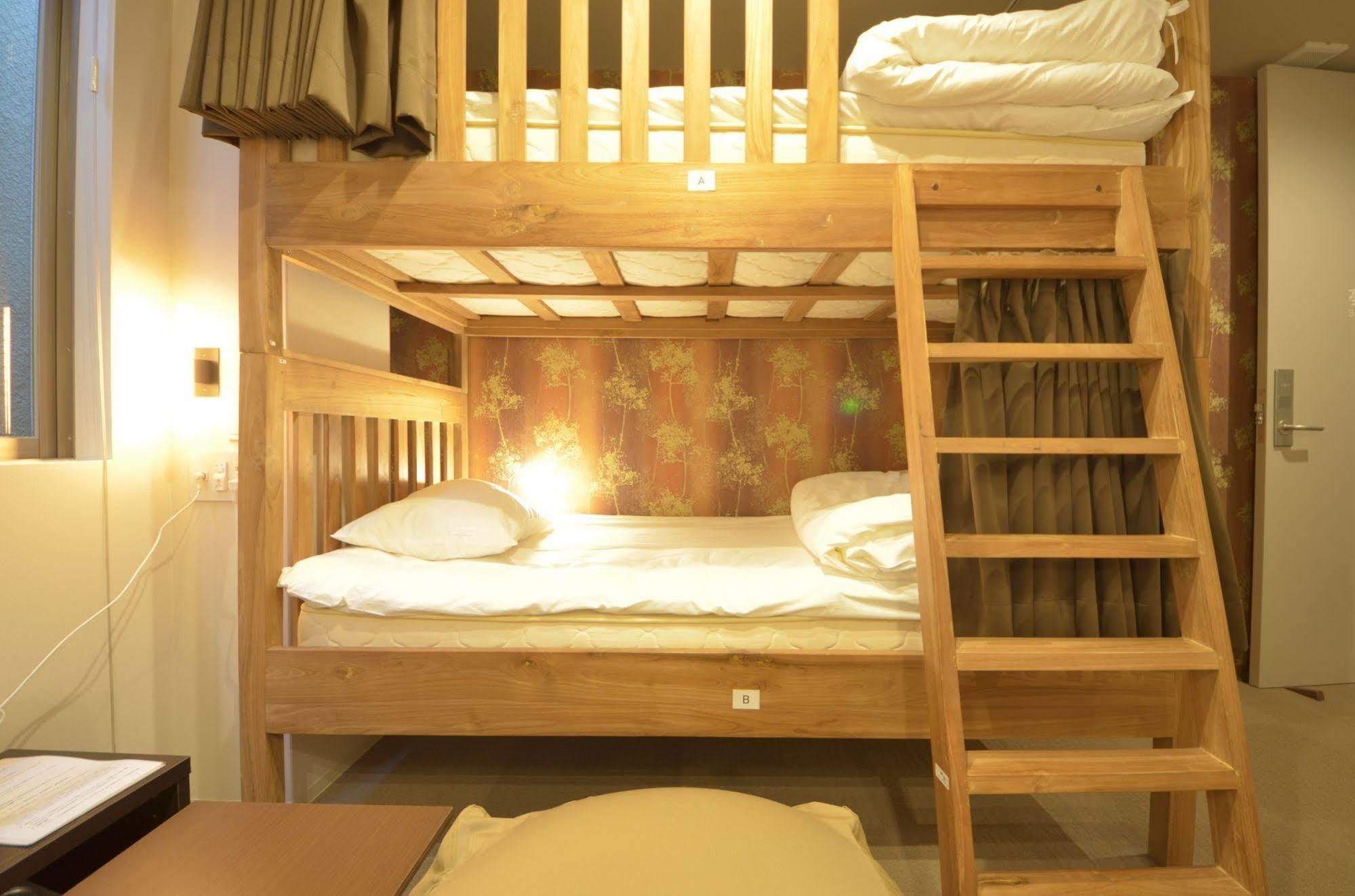 Yadokari Namba Hostel Осака Екстер'єр фото